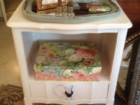 Side table - vintage white