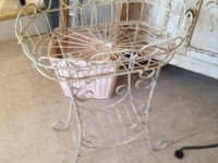 Shabby chic plant stand