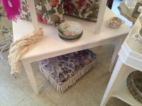 Vintage white coffee table/bench