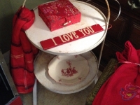 Chippy two tier metal stand