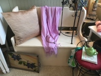 Lift top bench