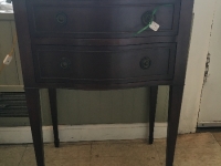 Beautiful mahogany side table - serpentine front