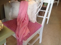 White chair with pink seat