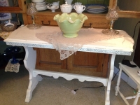 white-shabby-hall-table