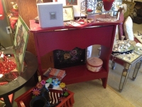 Great entryway or side table