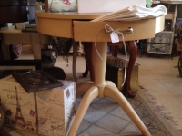 Mid Century Pedestal table