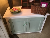 Sweet vintage cabinet !