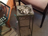 Small metal plant stand