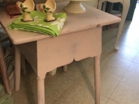 Shabby chic pink table