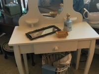 Mini vanity - so sweet