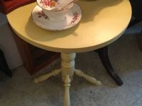 Vintage Yellow