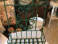 Wire plant holder / hang or stand