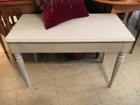Piano bench
