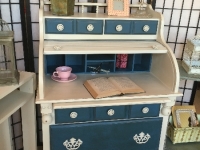 Sweet vintage roll top