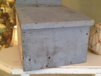 Vintage shabby box