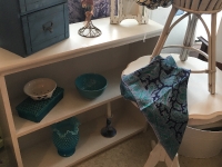 Low shelf