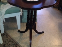 mahog-vintage-table