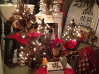 pre-lit-christmas-trees-and-cute-birds