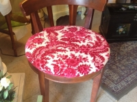 upholstered-seat-stool-sweet