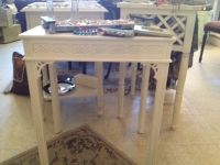 white-gingerbread-style-table